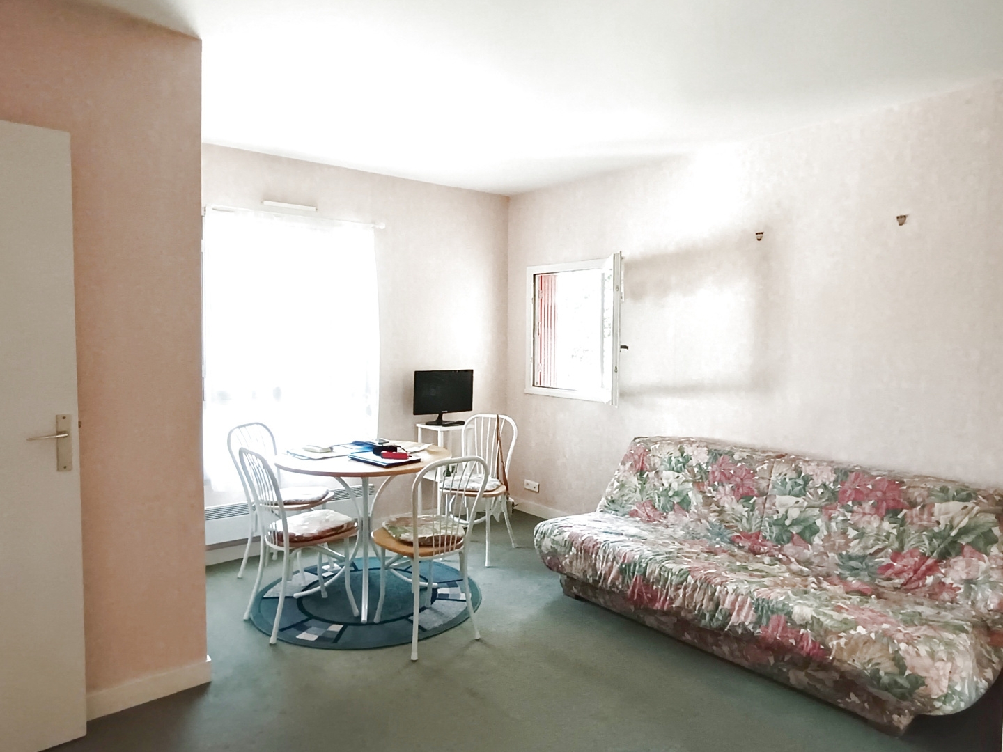 A VENDRE - PAIMPOL - STUDIO 23.75 M2, CAVE, EMPLACEMENT PARKING, CENTRE VILLE A PIED