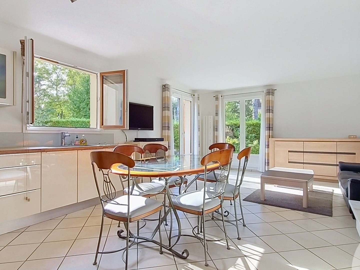 Appartement à vendre - 5 pièces - 134m2 - Chennevières-Sur-... (94430)