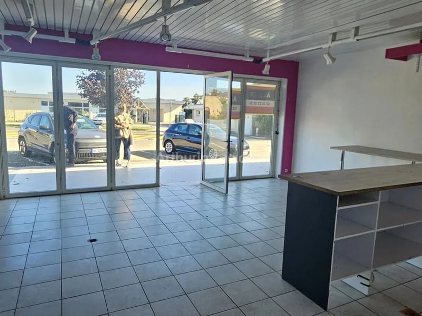 Commerce 3 pièces 98 m²