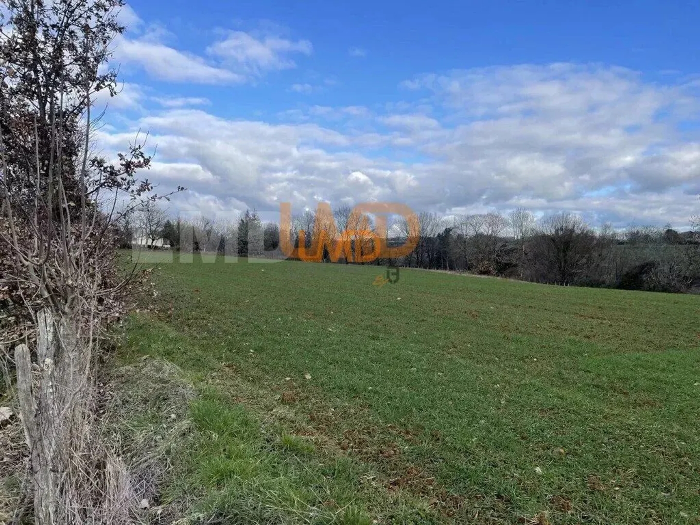 Terrain 8842 m²