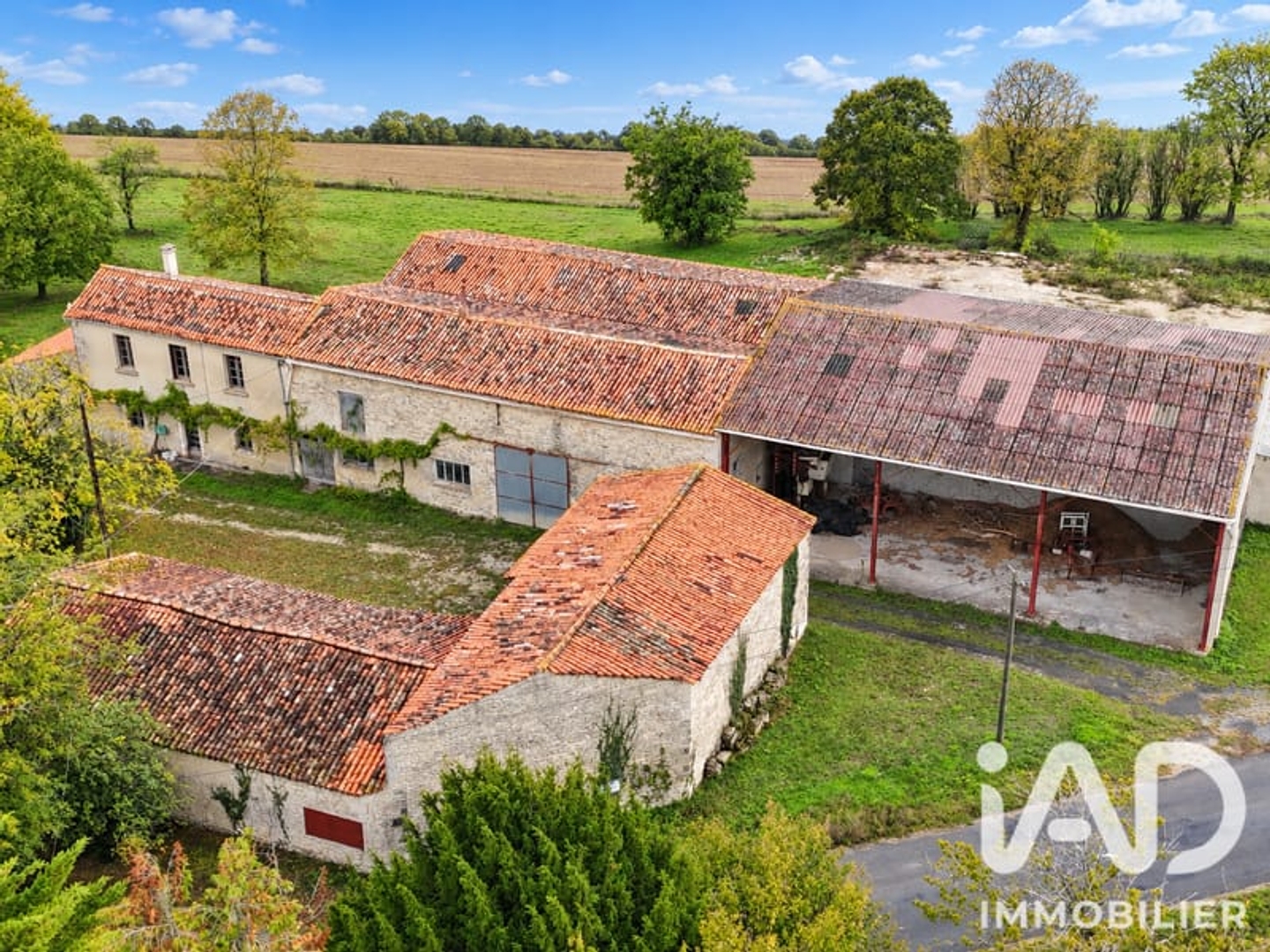 Maison à vendre - 8 pièces - 160m2 - Magnac-Lès-Gardes (16320)
