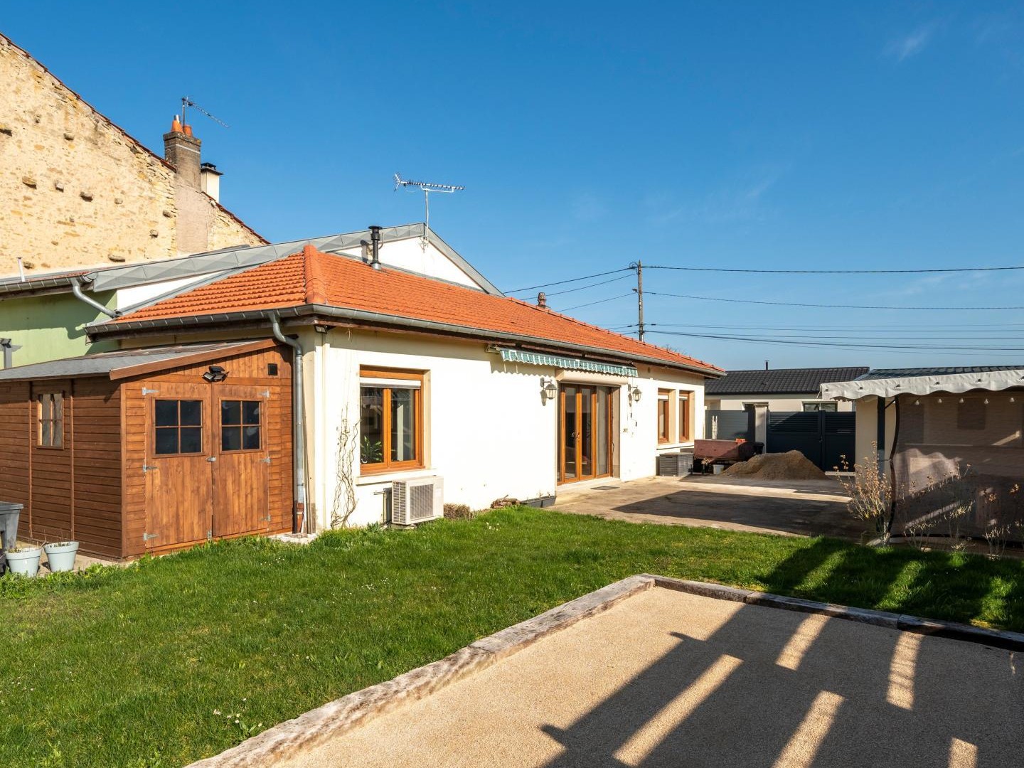 Charme et Sérénité à Hammeville : Maison de Caractère de 147 m²