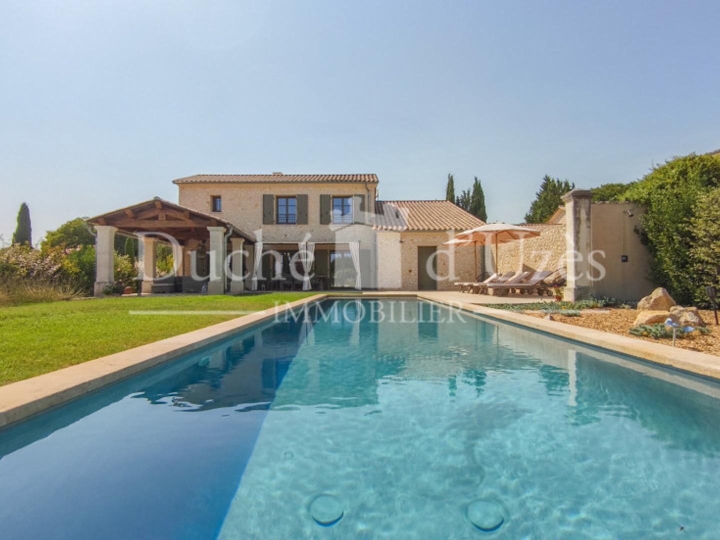 Villa 5 pièces 158 m²