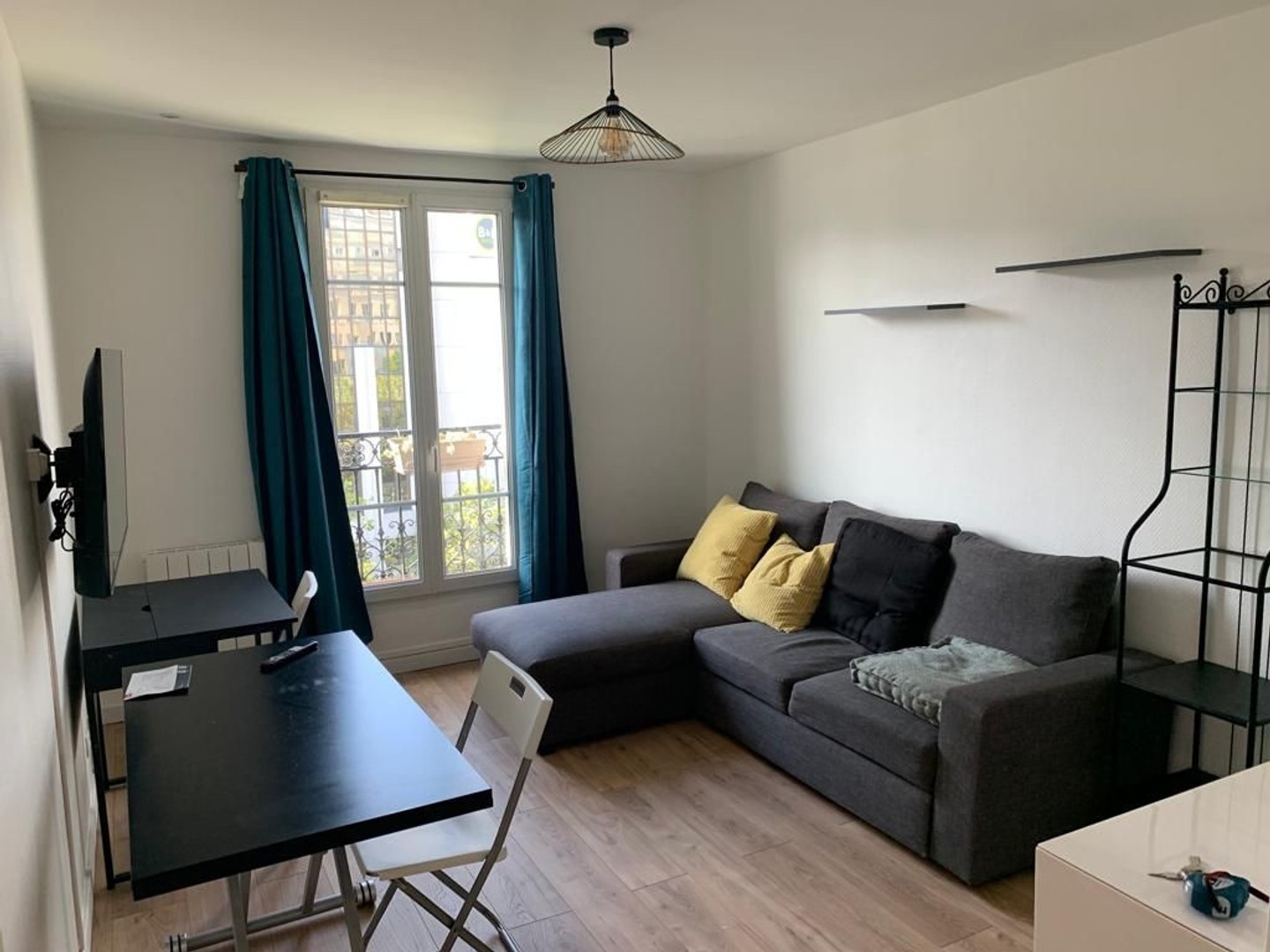 Très beau 2 pièces de 35 m2 (loyer tout inclus)