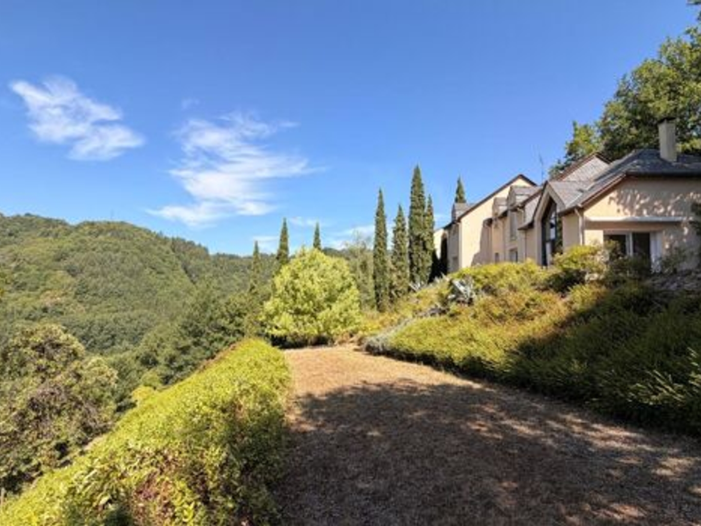 Maison à vendre - 2 pièces - 100m2 - Conques-En-Rouergue (12320)