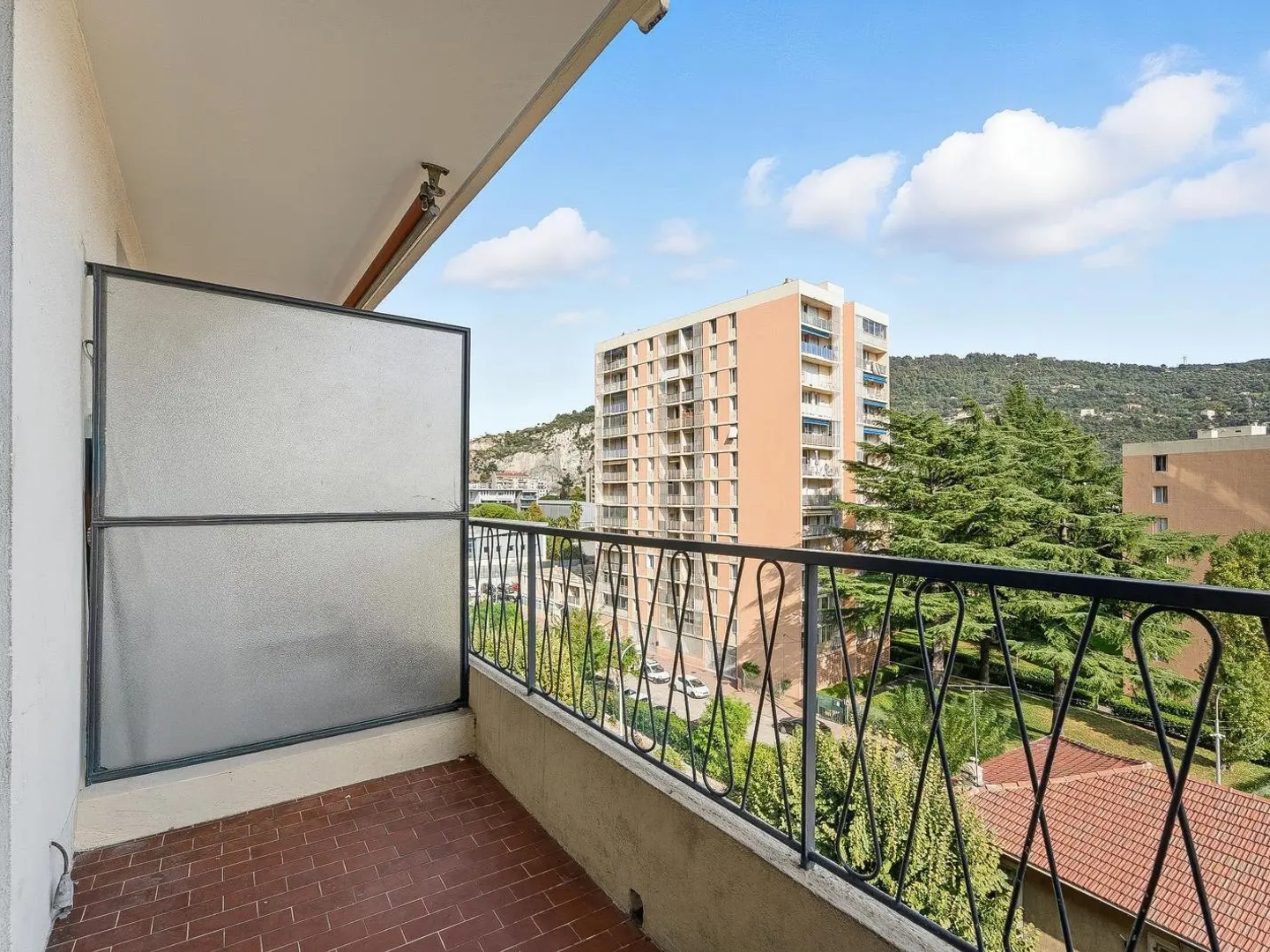 Parking / garage / box à vendre - 82m2 - Nice (06000)