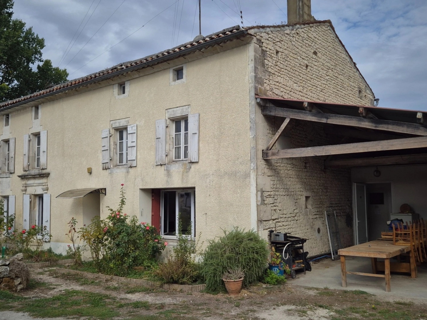 Maison à vendre - 5 pièces - 140m2 - Saint-Fort-Sur-Le-Né (16130)