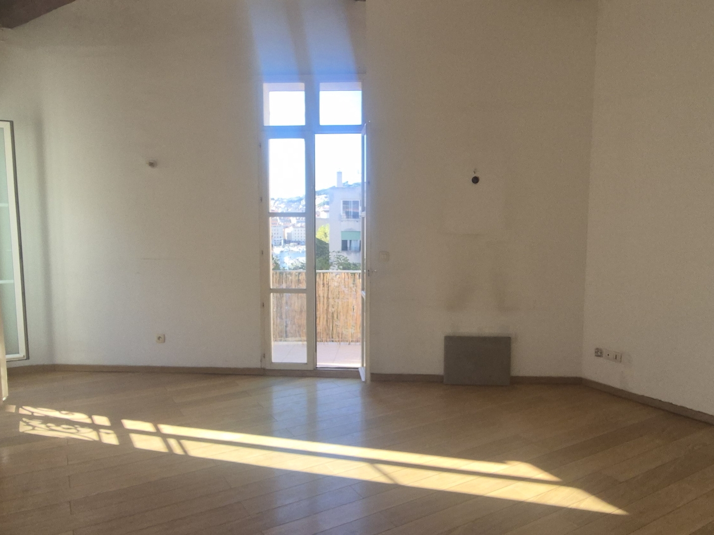 Appartement à vendre - 4 pièces - 67m2 - Marseille 2e (13002)