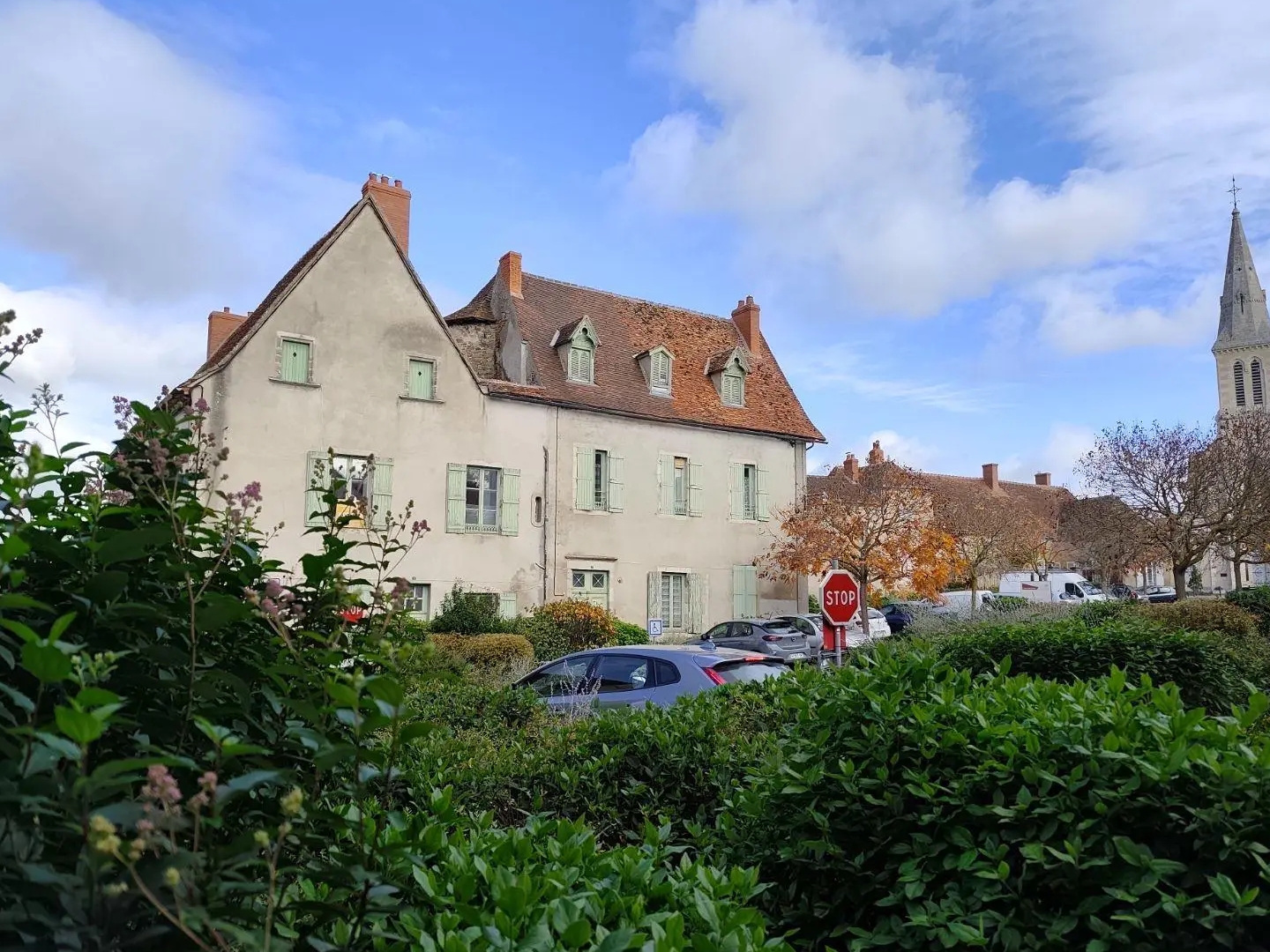 Maison 12 pièces 300 m²