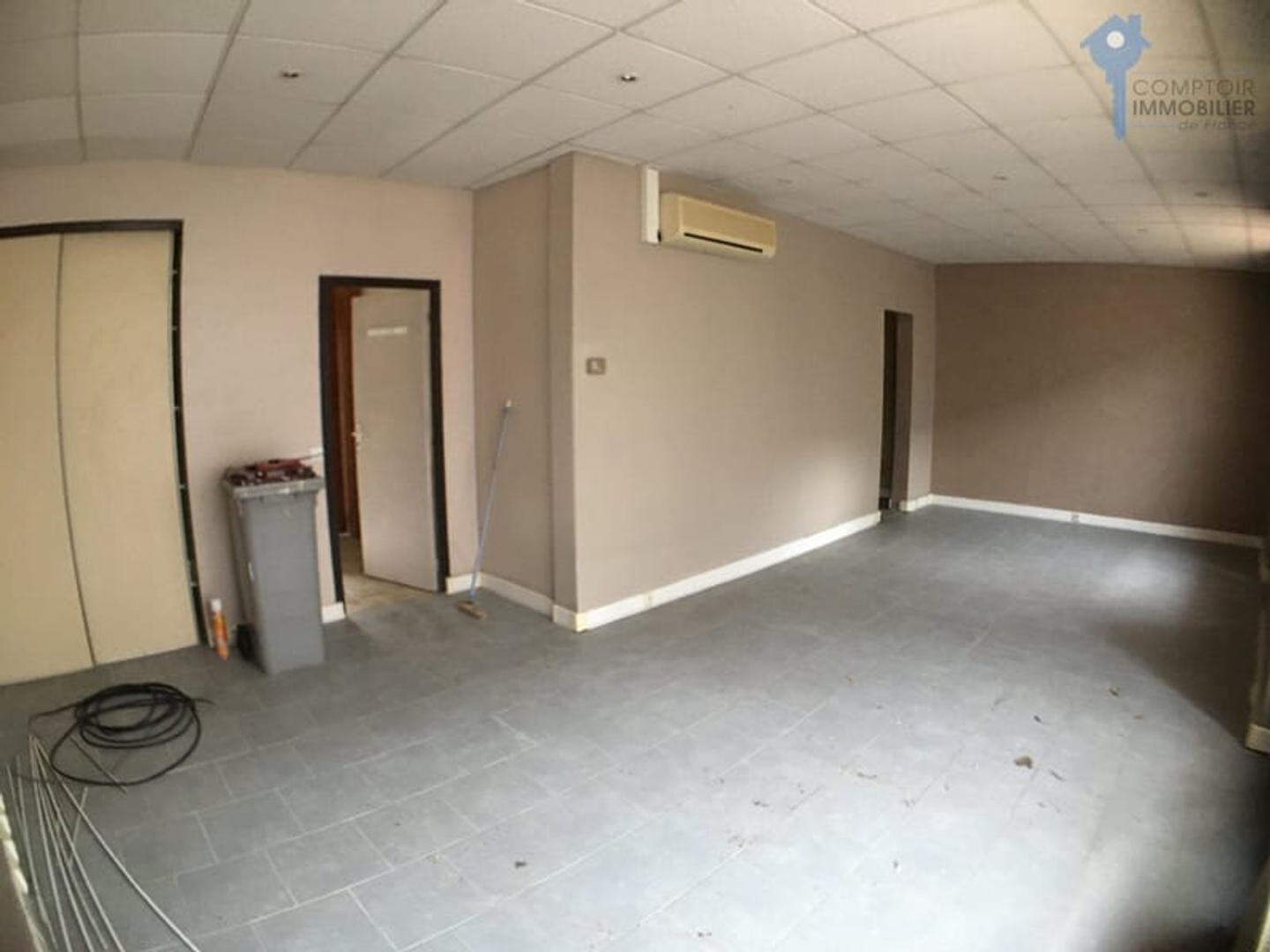 Magasin à vendre - 1 pièce - 50m2 - Boutigny-Sur-Essonne (91820)