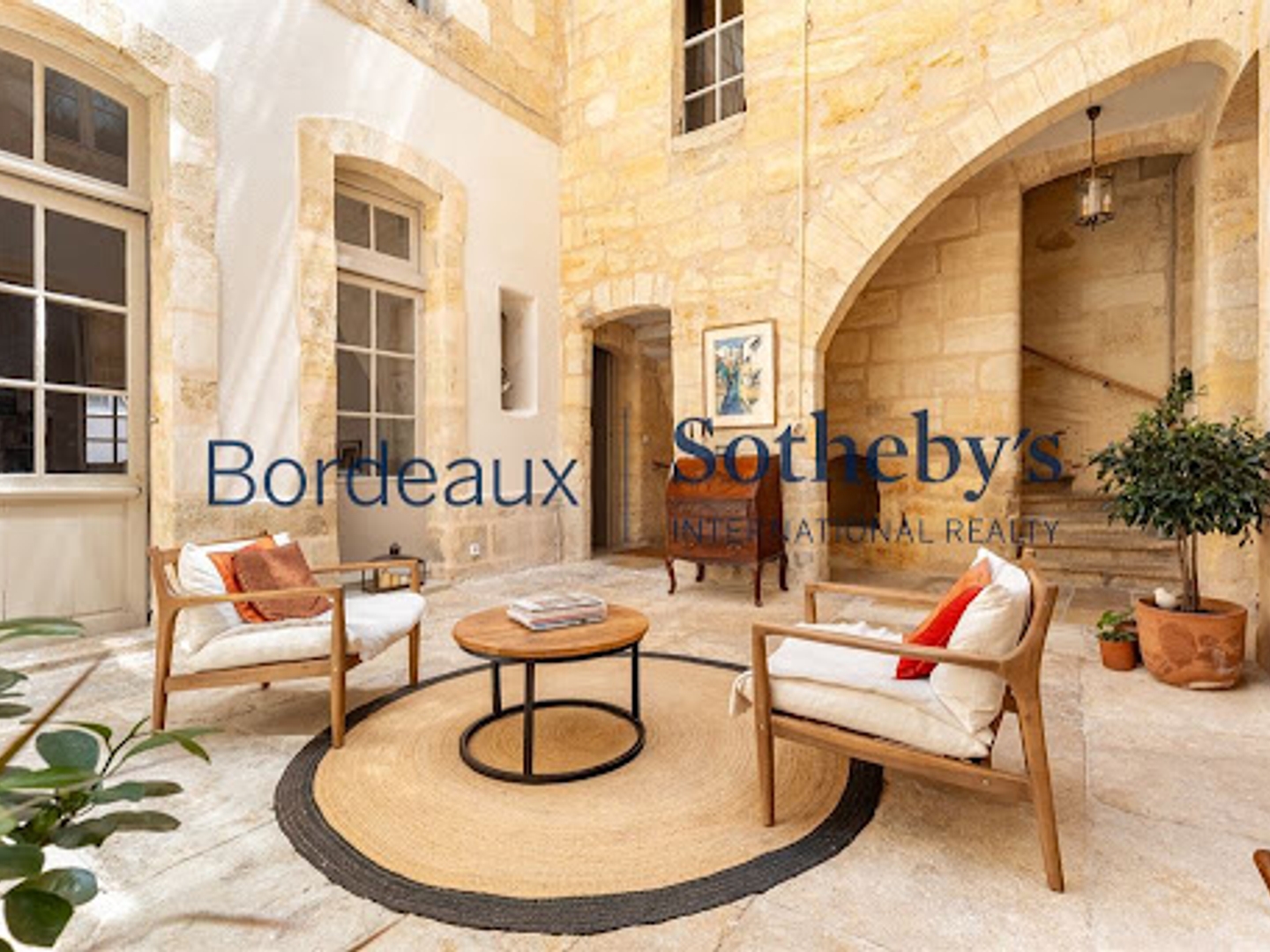 Appartement 8 pièces 270 m²