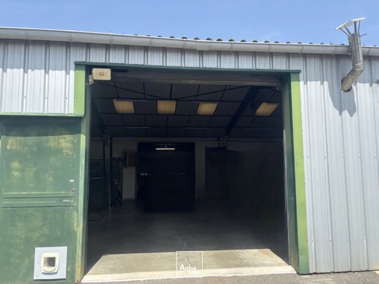 Locaux à vendre - 612m2 - Saint-Genest-Lerpt (42530)
