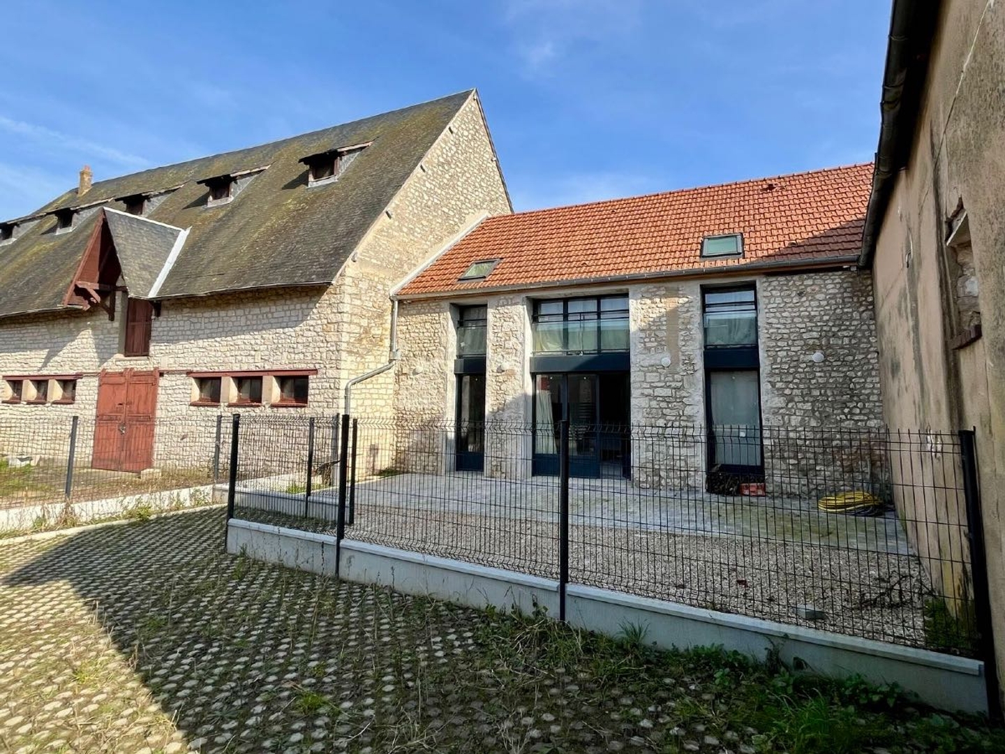 Maison à vendre - 6 pièces - 120m2 - Château-Landon (77570)