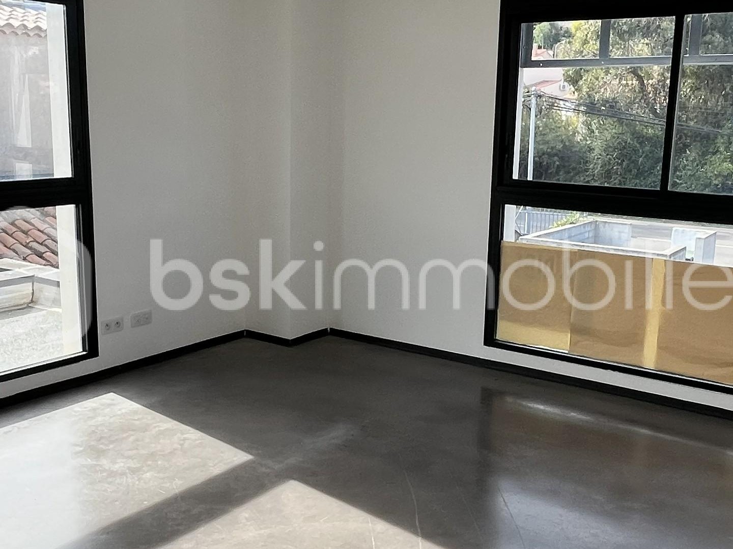 Fonds de commerce 4 pièces 155 m²