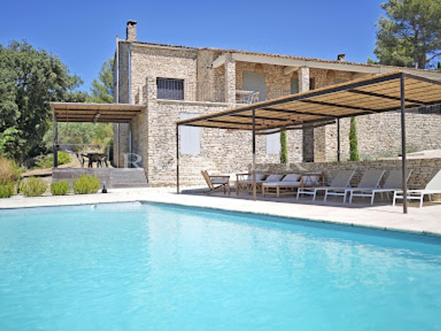 Maison 6 pièces 220 m²