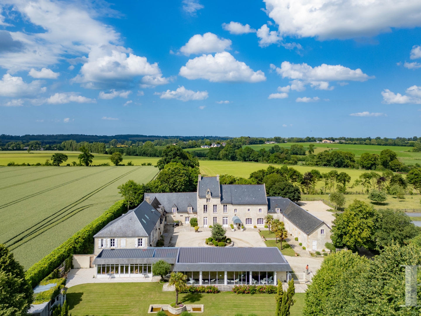 Maison à vendre - 1400m2 - Bayeux (14400)