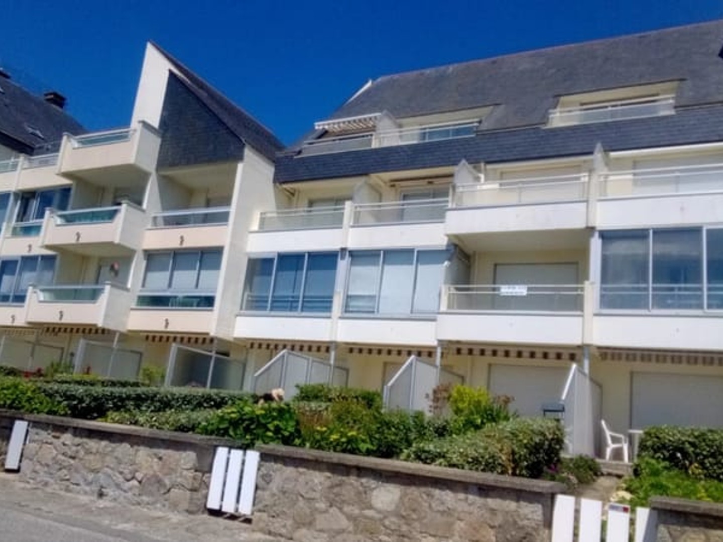 APPARTEMENT DIRECT SUR MER.