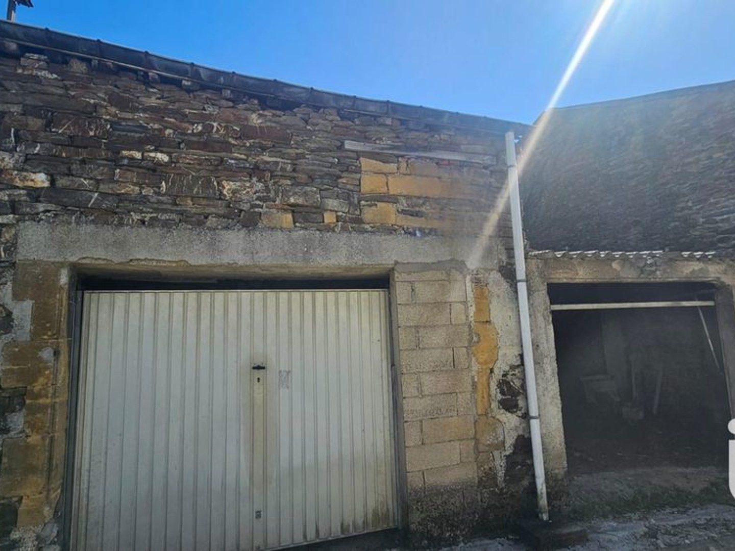 Vente garage 75 m²