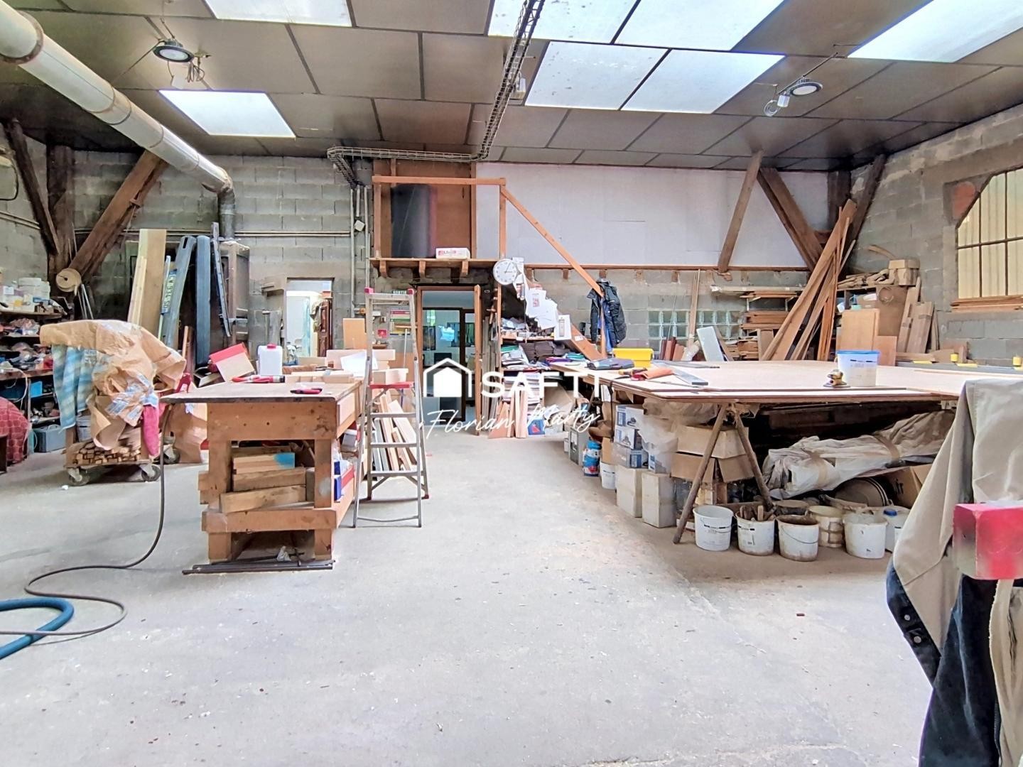 Magasin à vendre - 3 pièces - 815m2 - Le Mas-D'azil (09290)