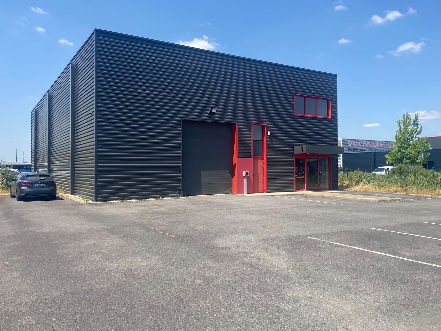 Local industriel 650 m²