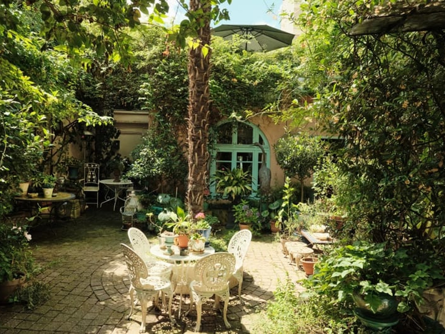 La campagne à Paris : une maison dans un écrin de verdure