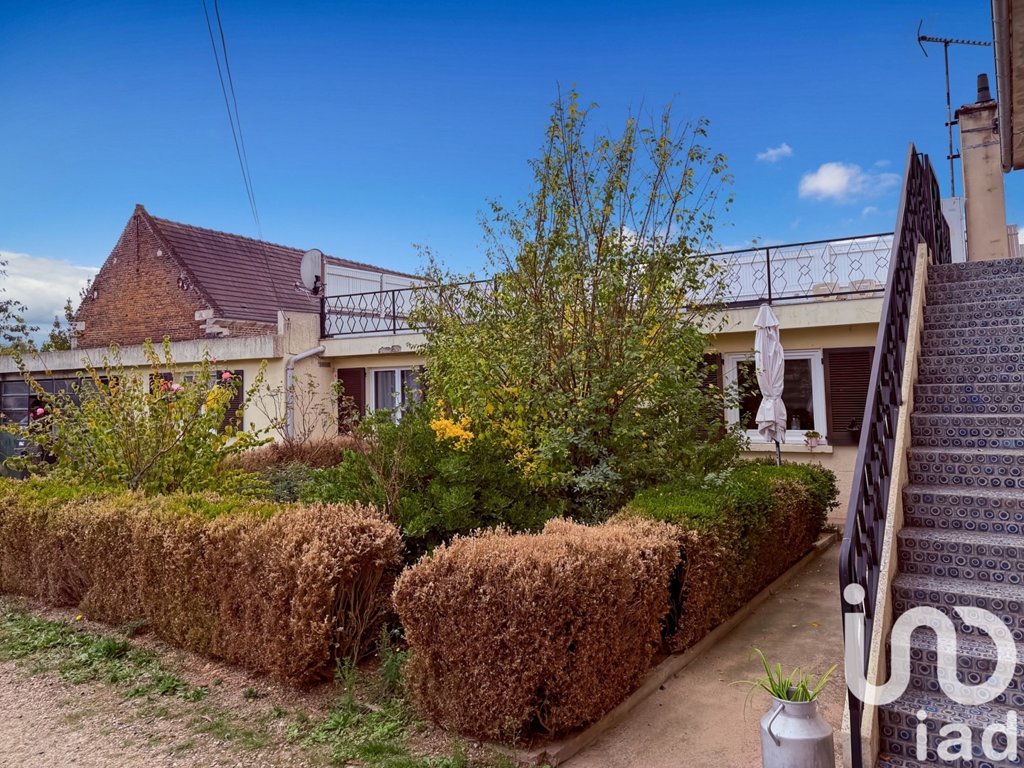 Maison avec appartements 174 m²