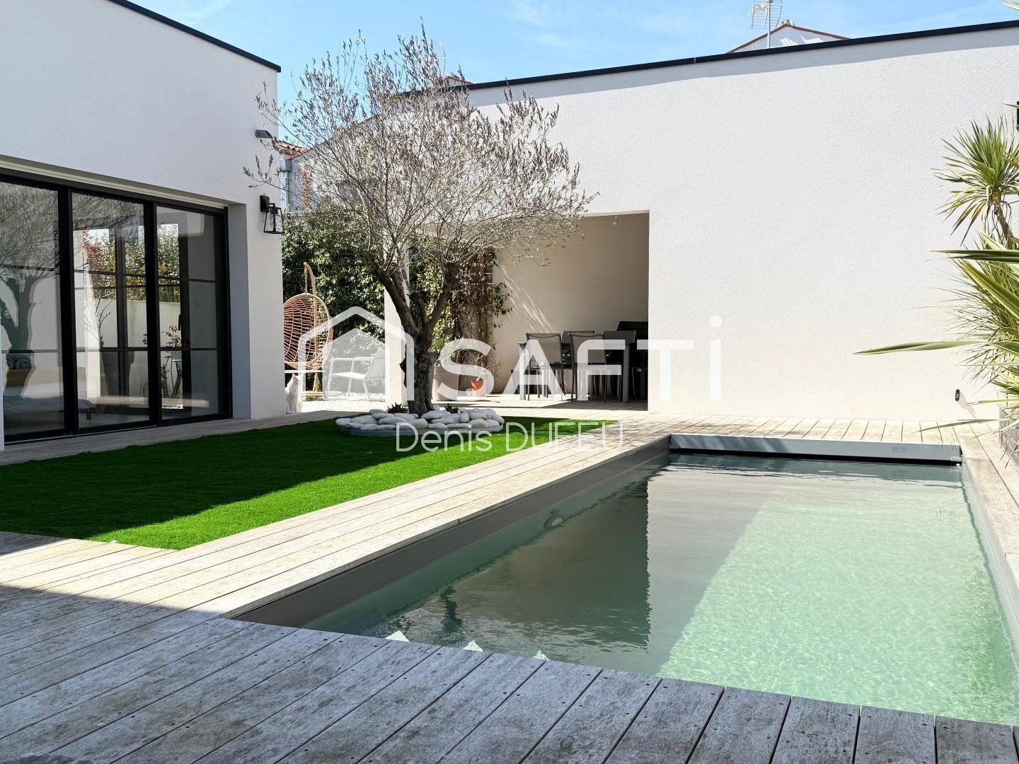 Maison à vendre - 5 pièces - 163m2 - Puilboreau (17138)