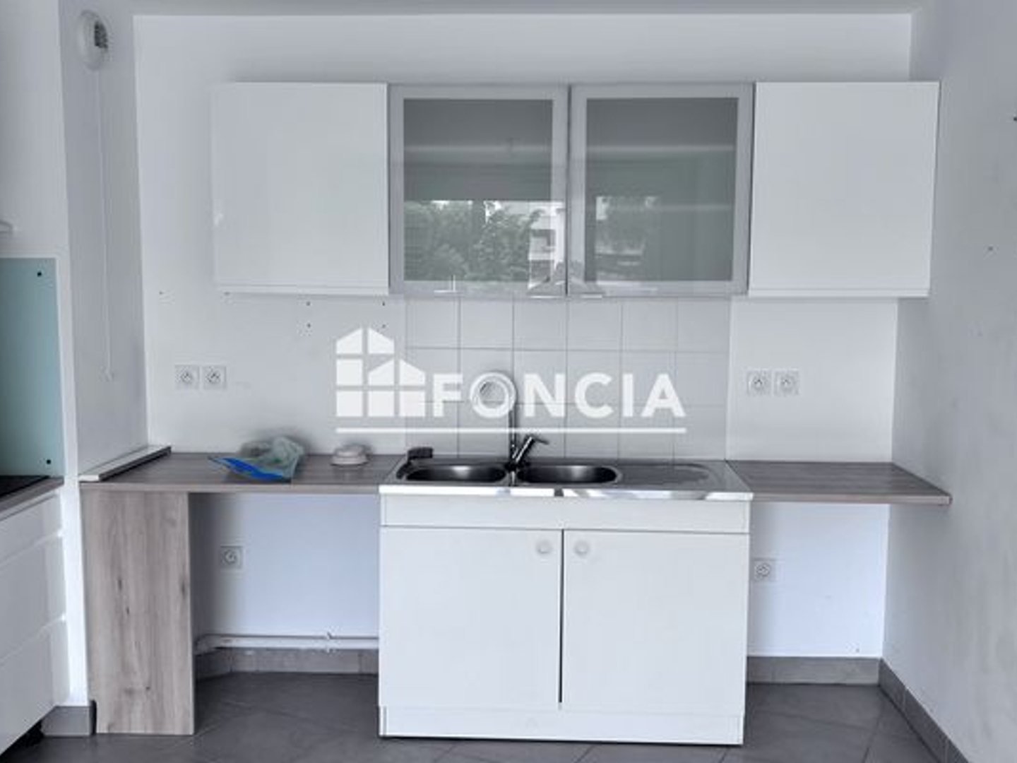 Appartement à vendre - 3 pièces - 61m2 - Cavalaire-Sur-Mer (83240)