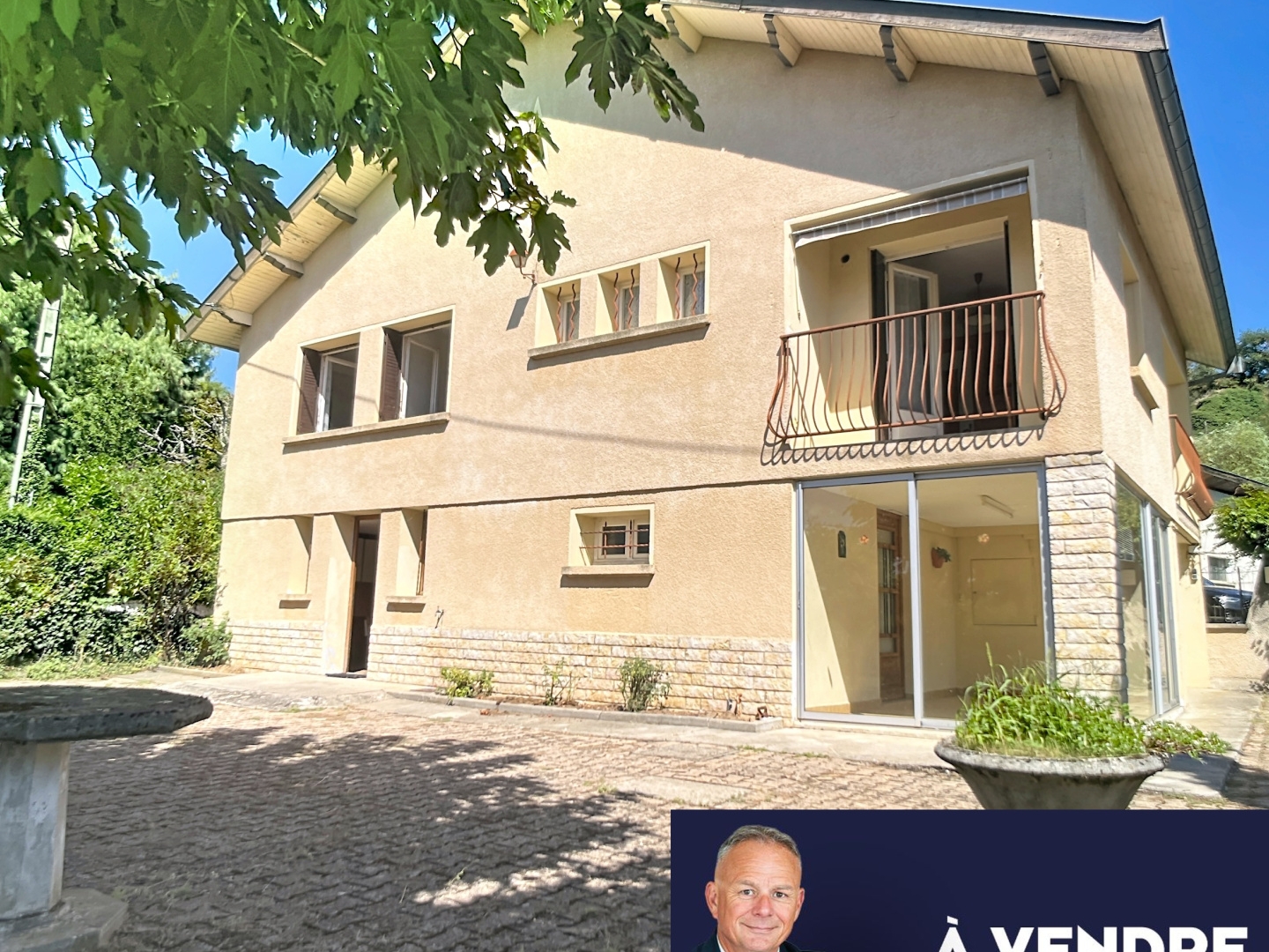 L'ISLE D'ABEAU - VILLAGE - MAISON 4 CHAMBRES A RENOVER