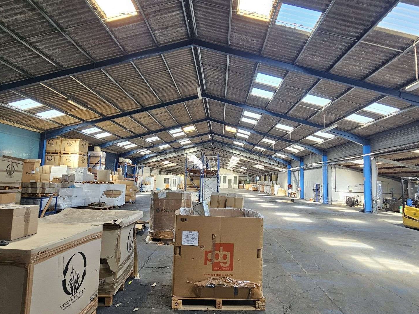 Vente bâtiment industriel de 3000m² proche Saintes