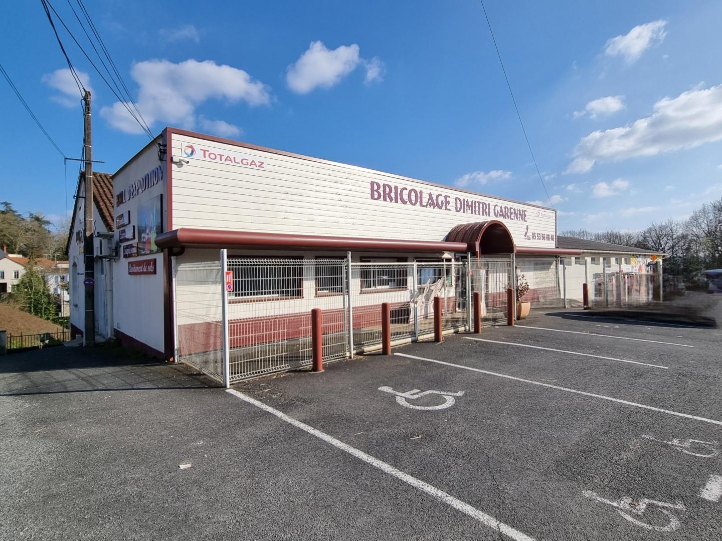 Locaux à vendre - 350m2 - Nontron (24300)