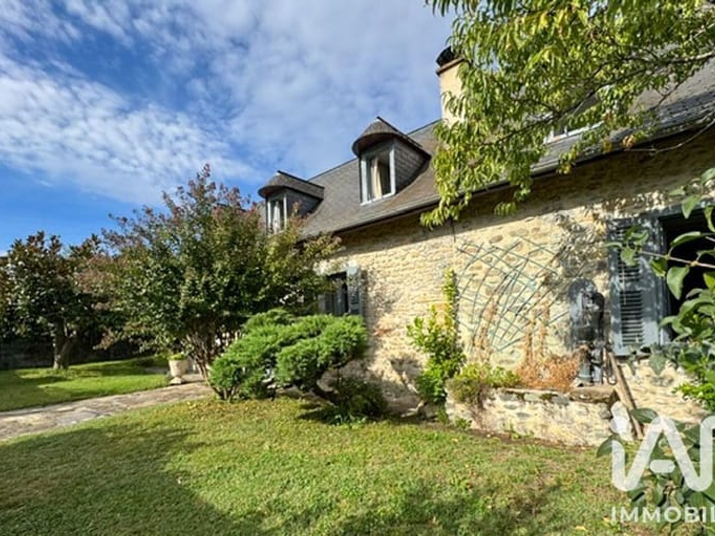 Maison à vendre - 7 pièces - 140m2 - Asson (64800)