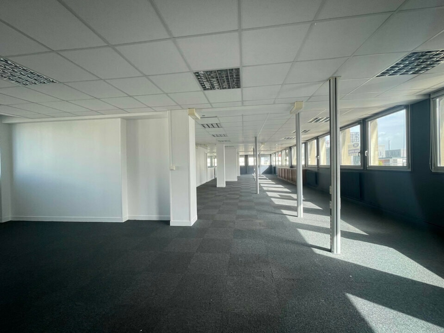 BUREAUX A VENDRE