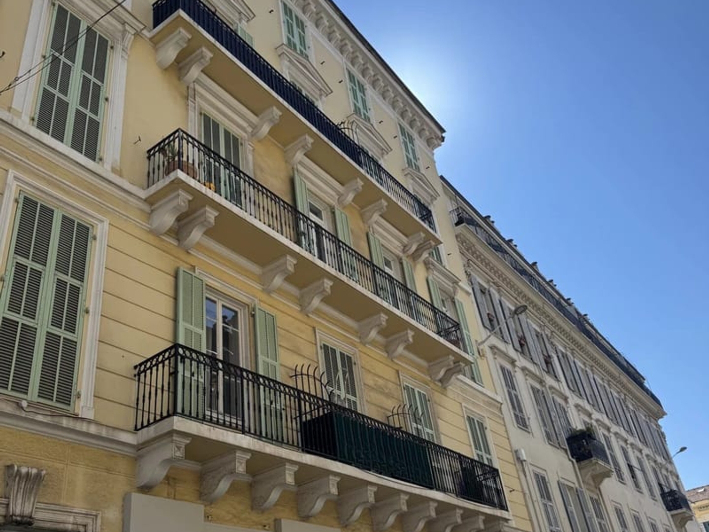 NICE RUE FONCET - GRAND STUDIO MANSARDE