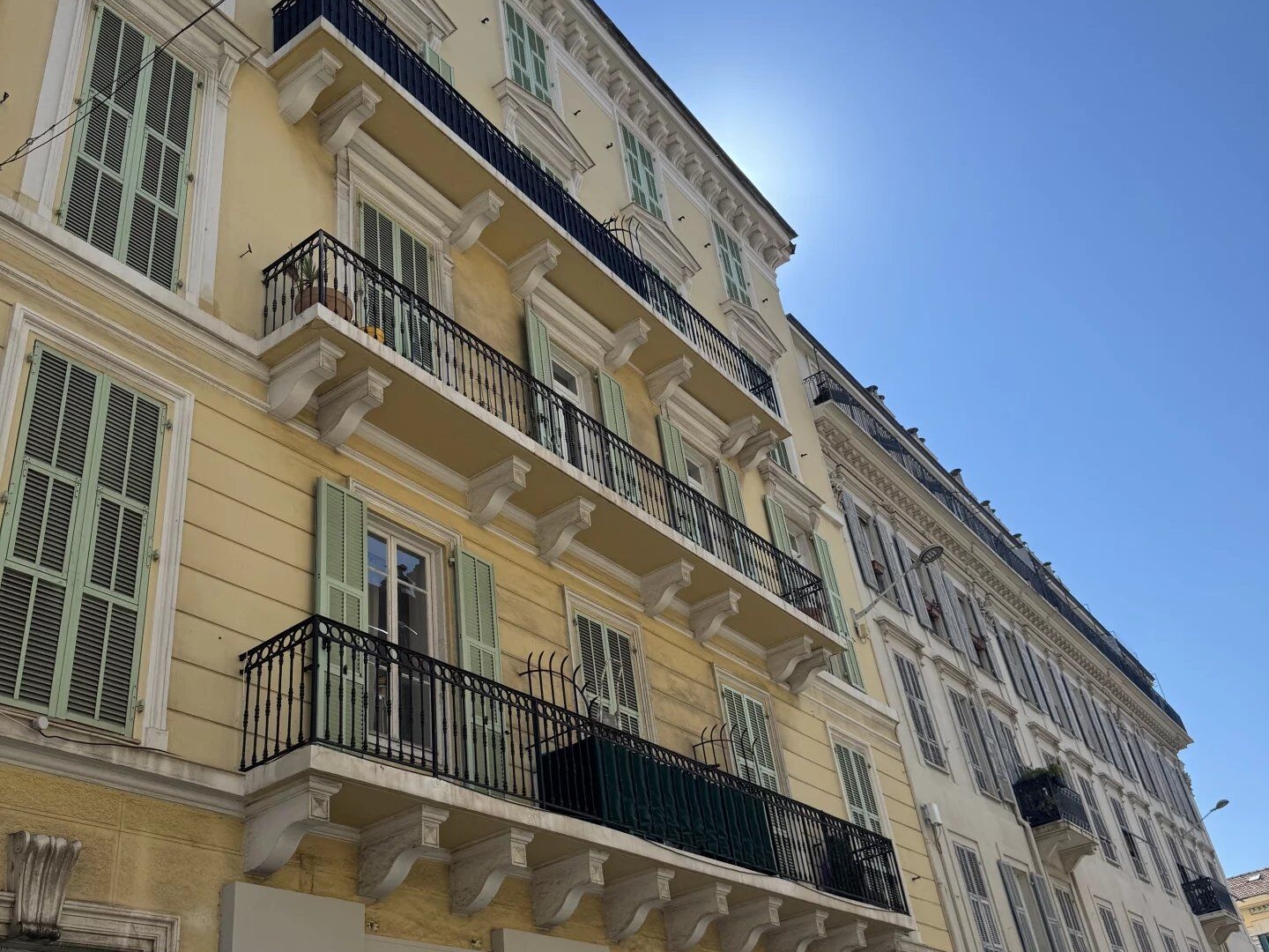 NICE RUE FONCET - GRAND STUDIO MANSARDE