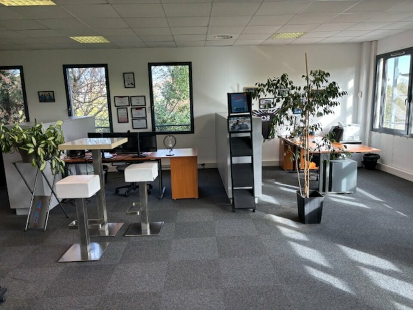 Locaux à vendre - 208m2 - Avignon (84000)
