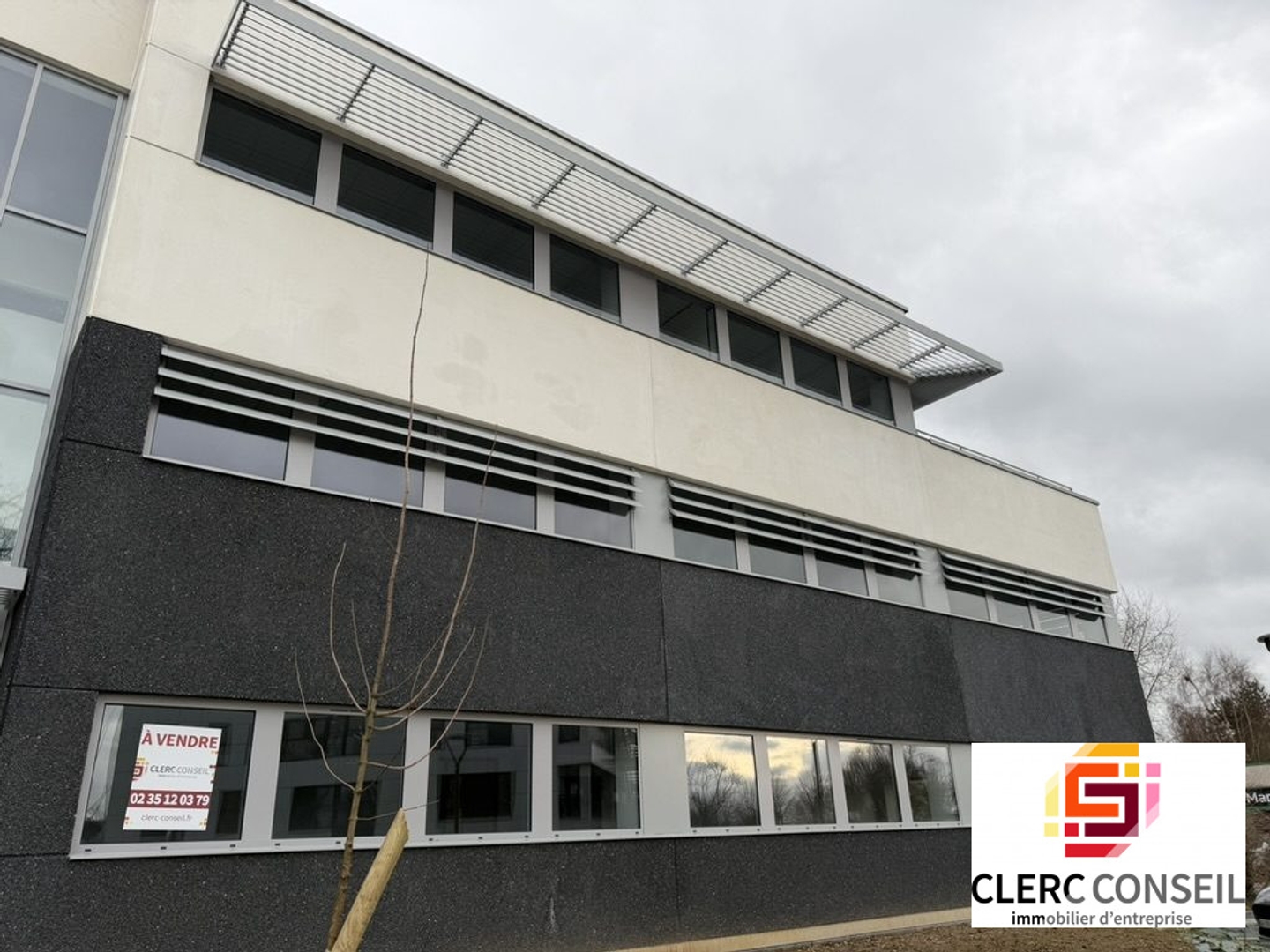 Bureau 205 m²
