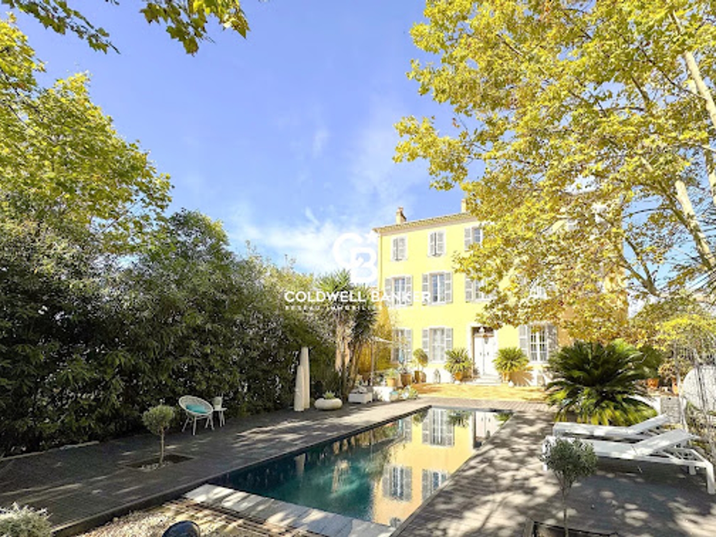 Propriété 16 pièces 392 m²