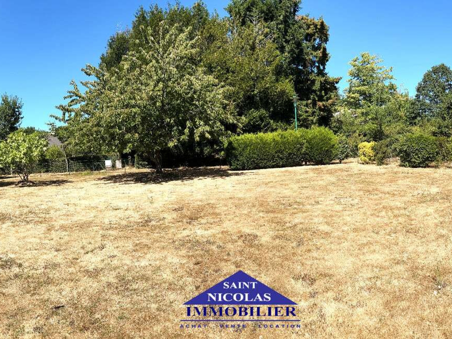 Terrain 926 m²