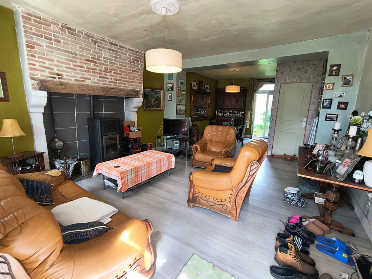 Maison à vendre - 7 pièces - 10218m2 - Bourganeuf (23400)