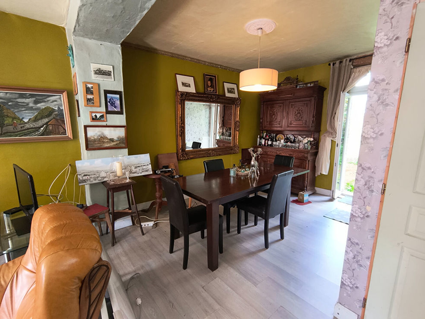 Maison à vendre - 7 pièces - 10218m2 - Bourganeuf (23400)