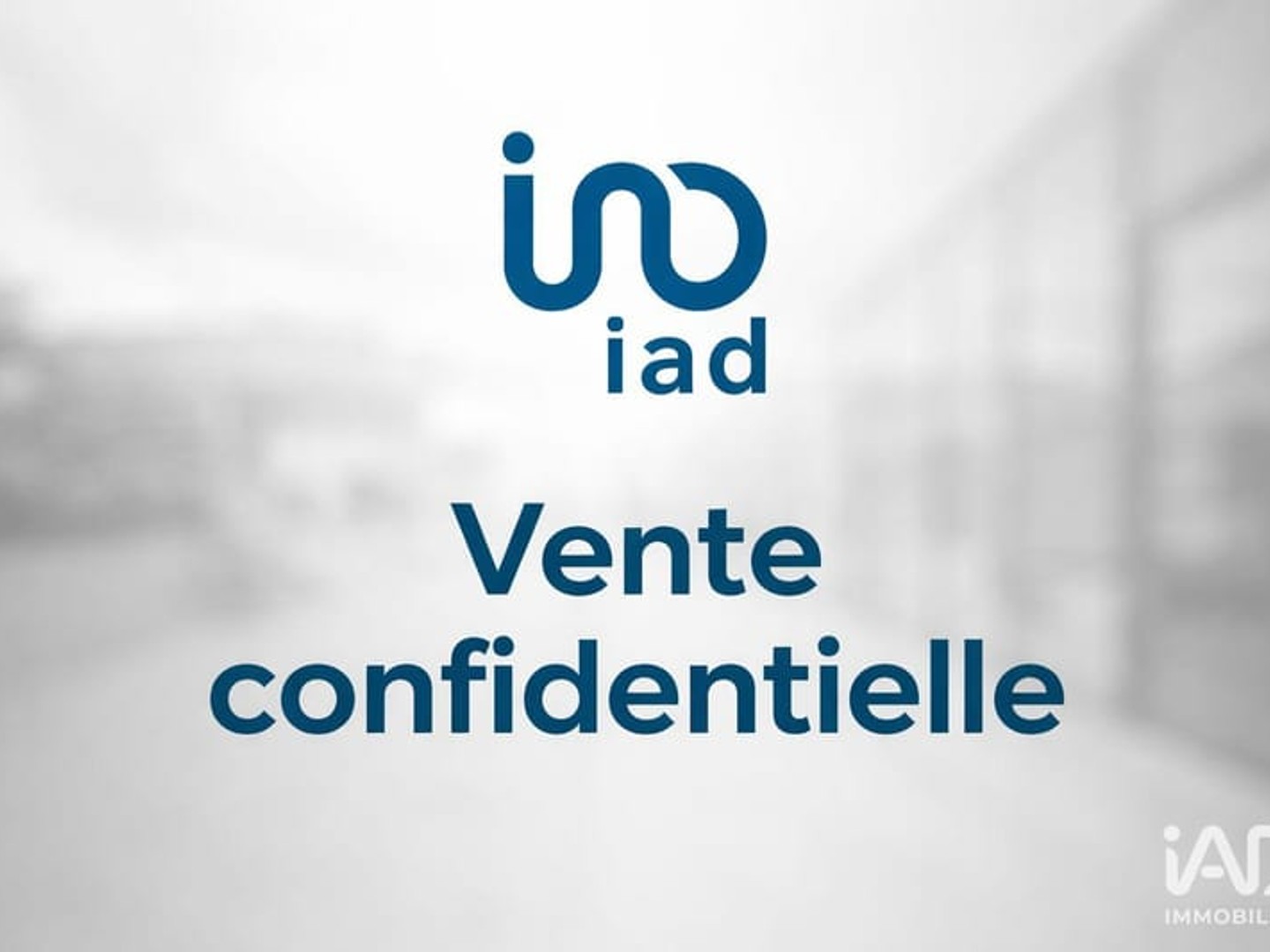 Immeuble commercial 2500 m²