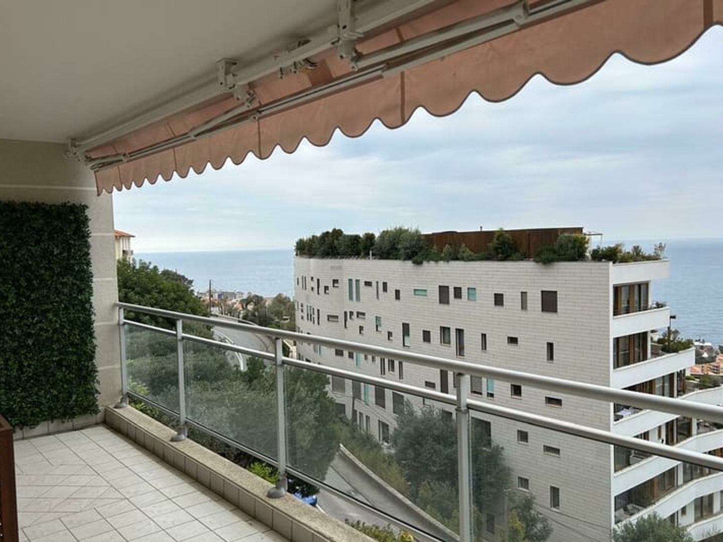 Appartement à vendre - 3 pièces - 62m2 - Cap-D'ail (06320)