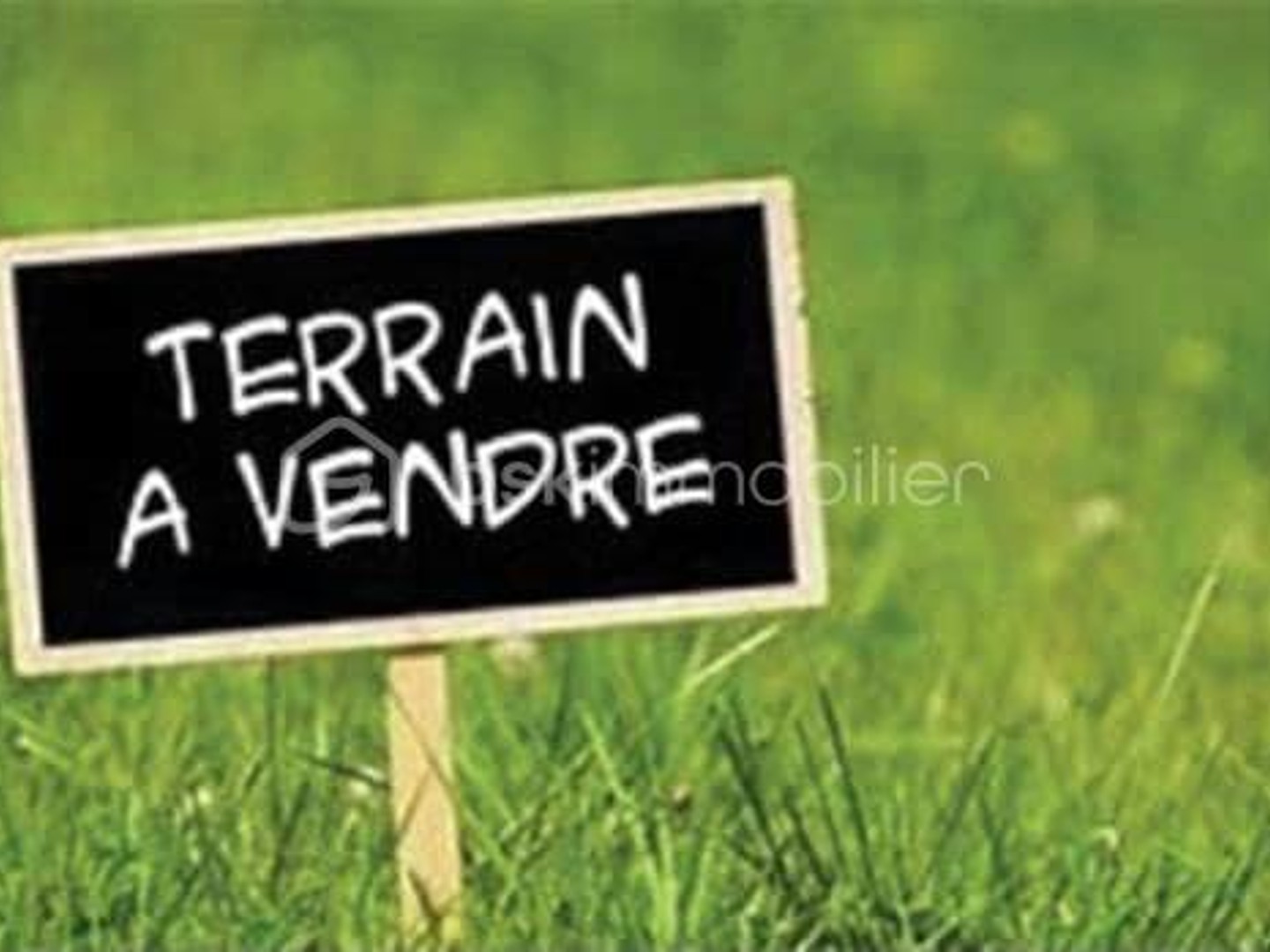 Terrain 586 m²