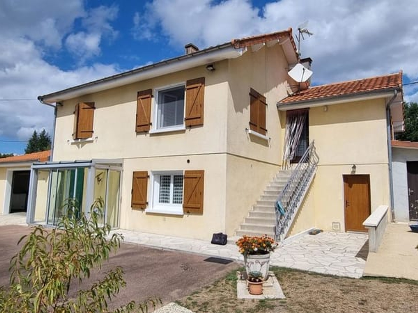 Maison en parfait état, 2 logements,