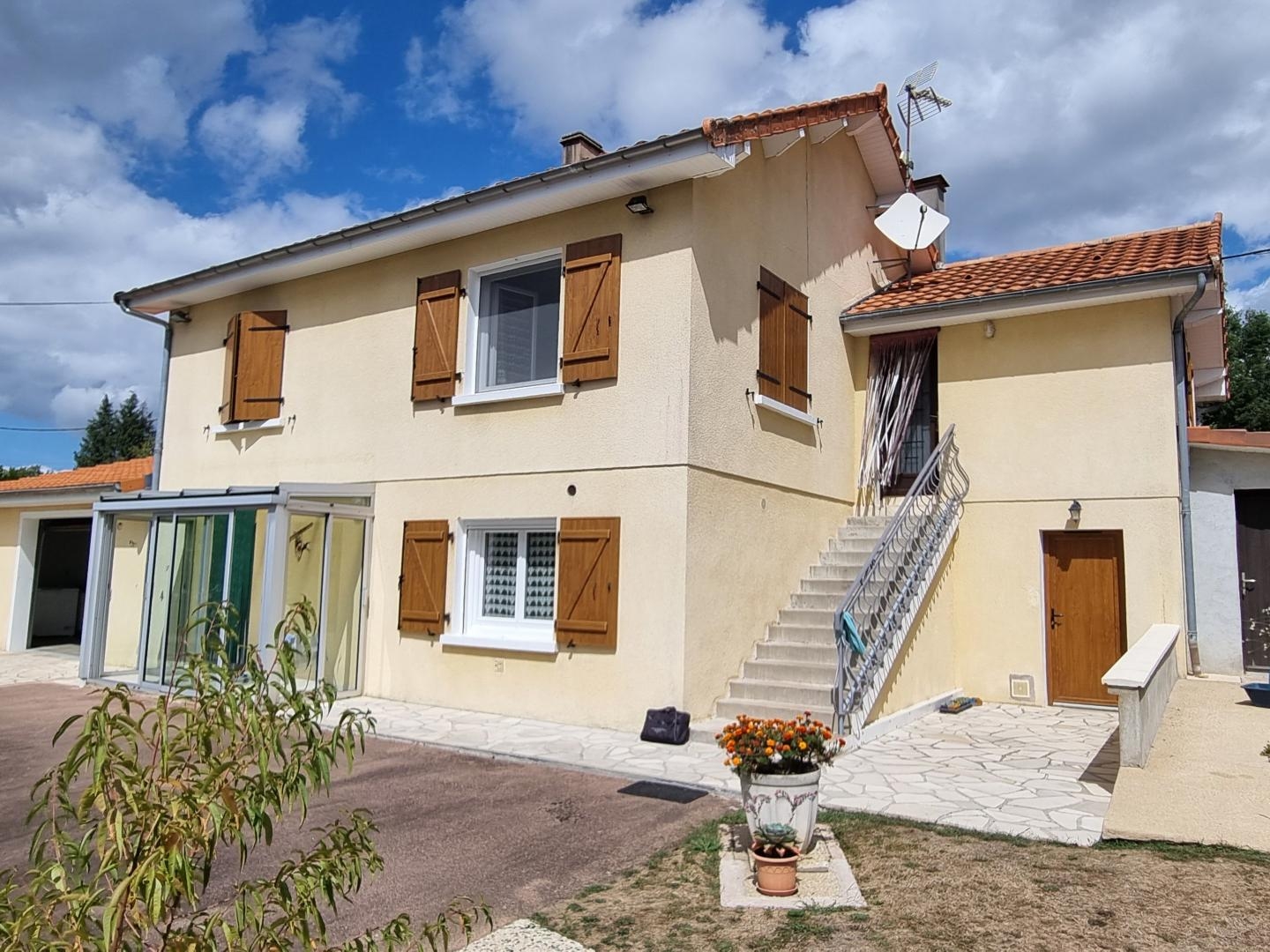 Maison en parfait état, 2 logements,