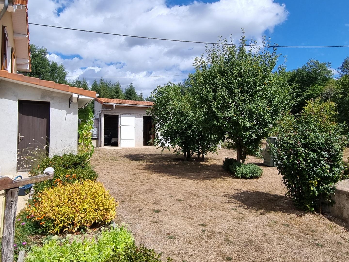 Maison à vendre - 7 pièces - 134m2 - Abjat-Sur-Bandiat (24300)