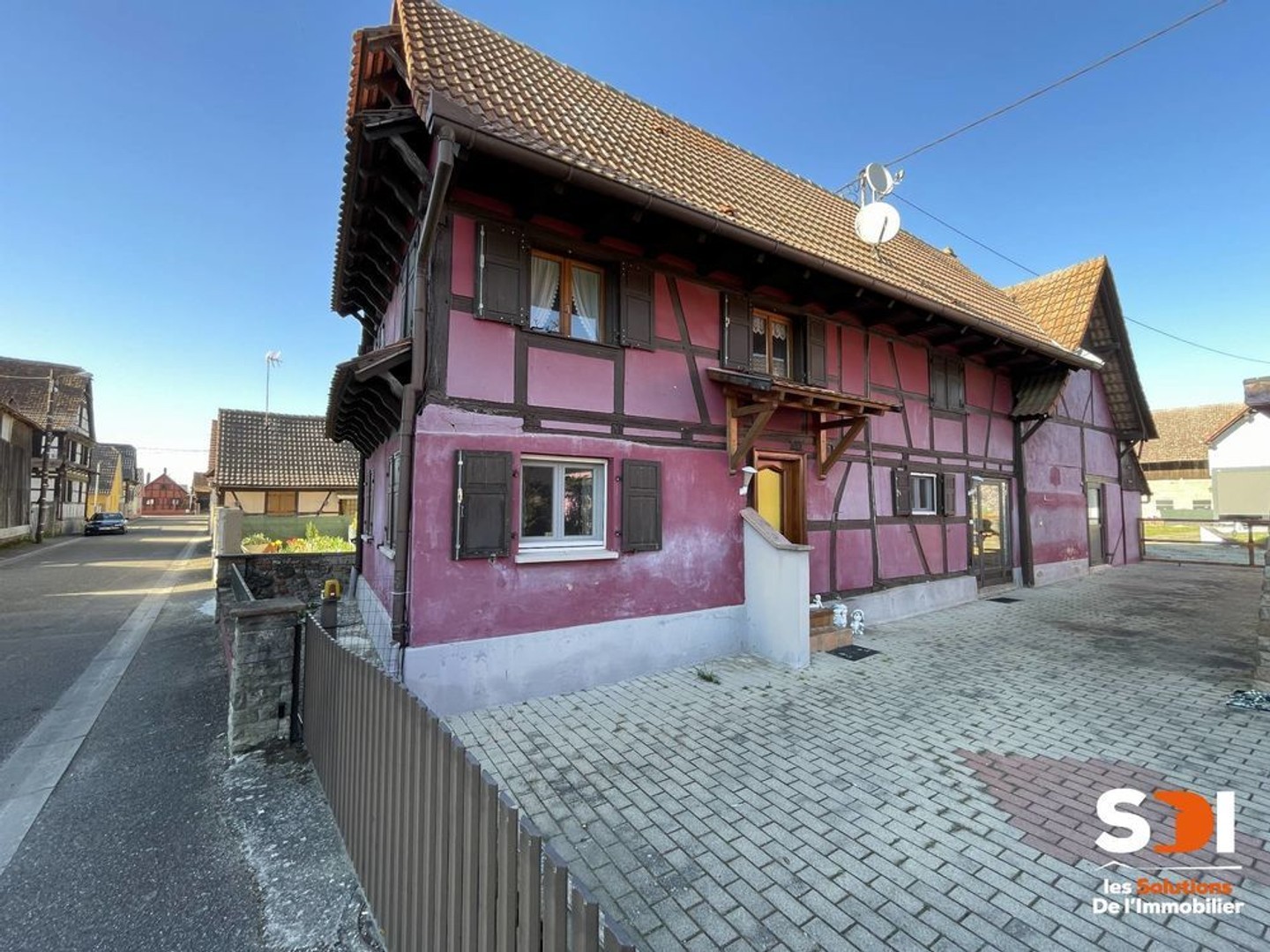 SERMERSHEIM - MAISON 120M² SUR 1,65 ARES AVEC COUR + PKG - SERMERSHEIM