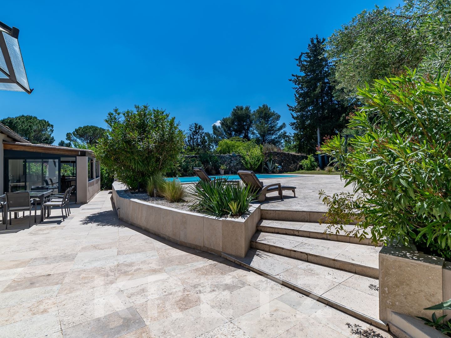 Maison à vendre - 7 pièces - 200m2 - Nîmes (30900)