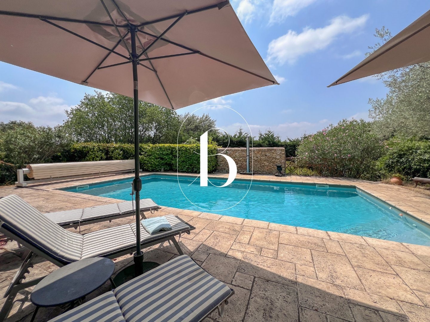 Maison à vendre - 7 pièces - 224m2 - Goudargues (30630)